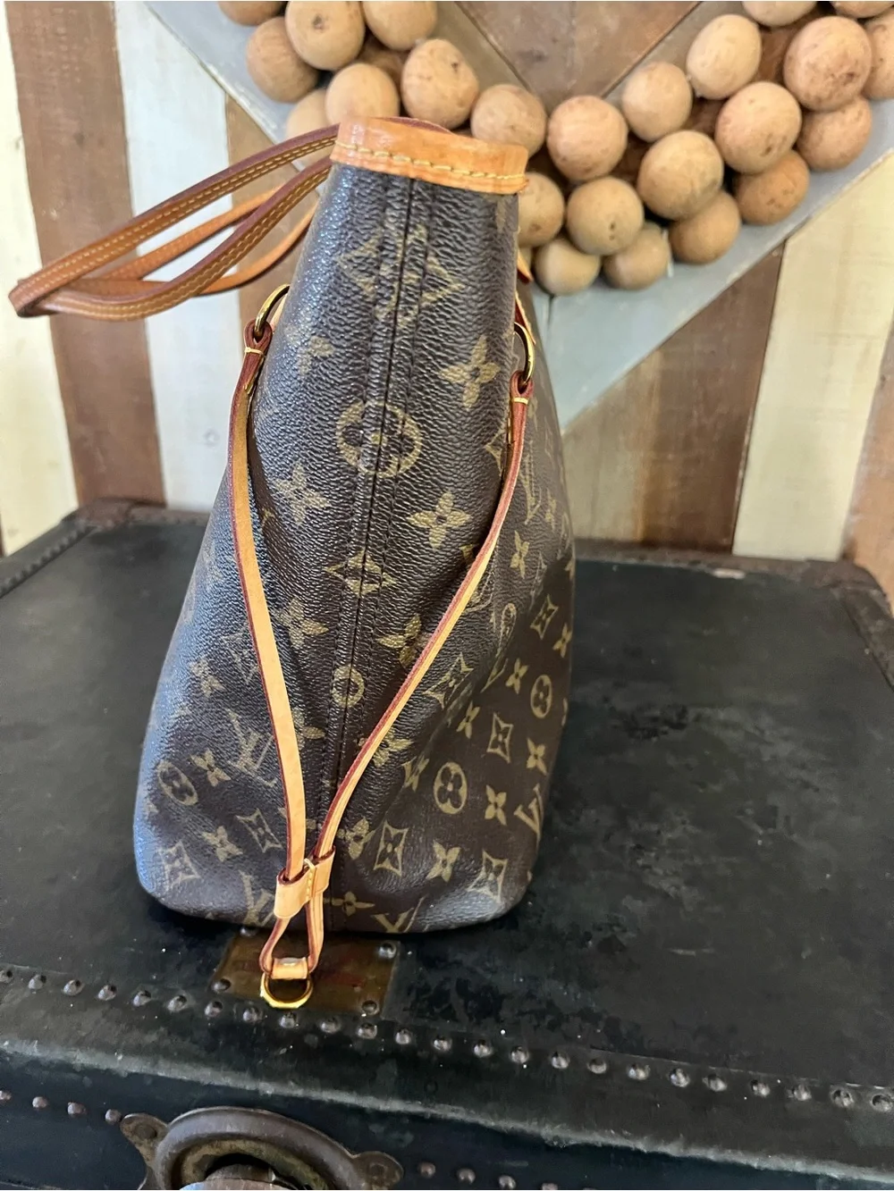Authentic Louis Vuitton Neverfull MM monogram canvas tote